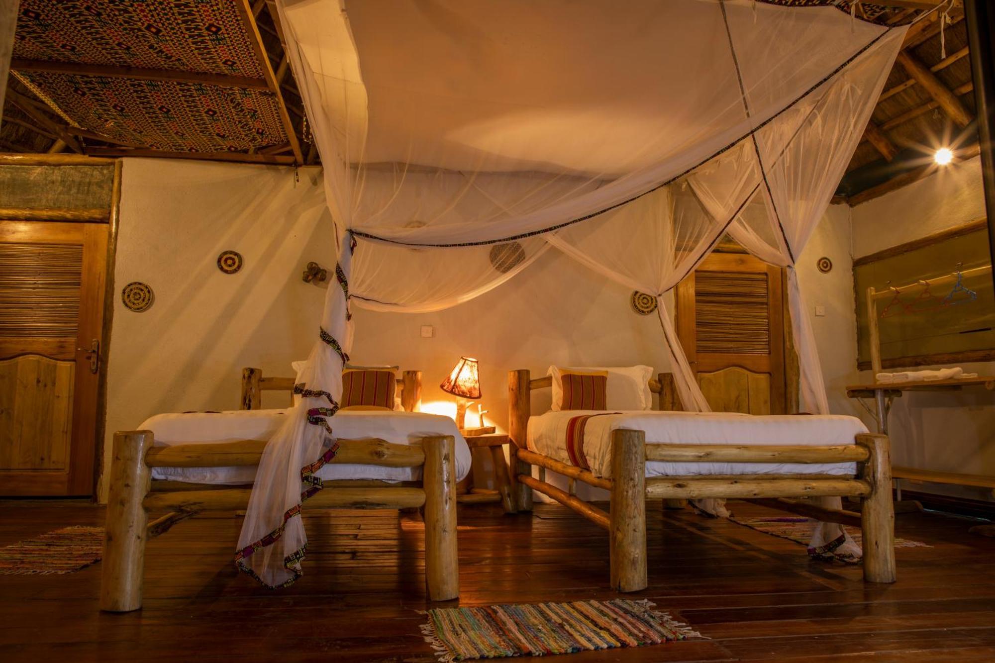 Embogo Safari Lodges Katoke エクステリア 写真
